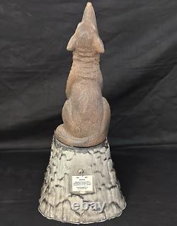 Coyote Tequila Bar Display Bottle Holder With Howling Coyote. Rare! It Works