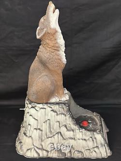 Coyote Tequila Bar Display Bottle Holder With Howling Coyote. Rare! It Works