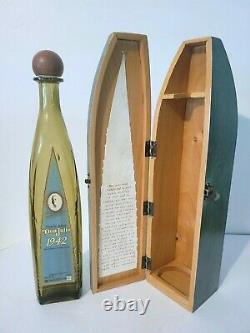 DON JULIO 1942 Tequila Añejo Vintage Wooden Green Coffin Box, with Orig. Bottle