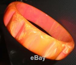 DVintage 1930's 40's BAKELITE Tequila Sunrise Orange Hand Carved Ribbed Bangle