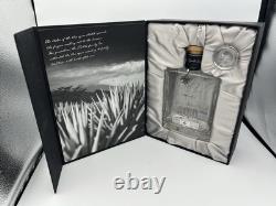 Familia Partida Elegante Tequila Extra Anejo Decanter Bottle & Box With Necklace