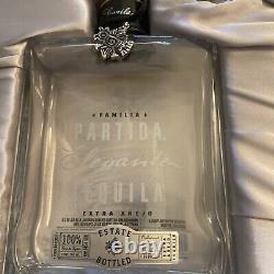 Familia Partida Elegante Tequila Extra Anejo Decanter Bottle & Box With Necklace