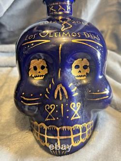 Limited Edition 2012 KAH Los ULTIMOS Días Blue Gold Skull Bottle #1217/18000