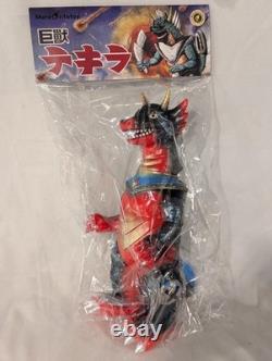 Meteoritetoy Giant Tequila Red Molding