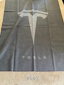 TESLA-BLANKET AUTHENTIC LIMITED NOT SOLD, RARE, LARGE, Merino Wool, ELON Tequila