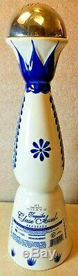 Tequila Clase Azul Reposado Decanter Blue & White Silver 15 Tall Pottery Bottle