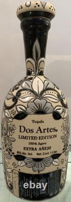 Tequila Dos Artes Extra Anejo limited Edition Dia De Muertos Empty Bottle 2019