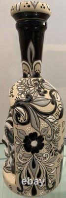 Tequila Dos Artes Extra Anejo limited Edition Dia De Muertos Empty Bottle 2019