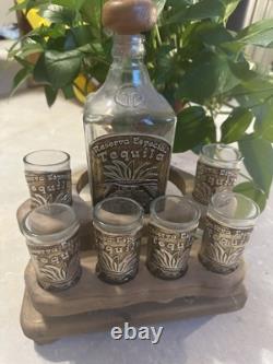 Vintage Reserva Especial Tequila Bottle And Shot Glasses, With Wooden Stand