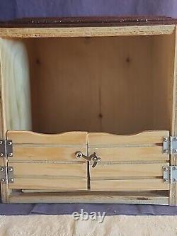 Vintage Tequila Añejo El Tirador Empty Bottle withWood Cantina