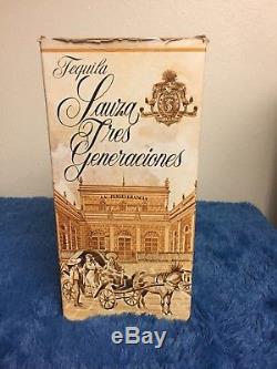 Vintage tequila sauza tres generaciones, box and bottle